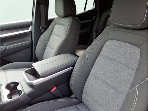 New 2026 GMC Terrain Elevation AWD/4WD image 7