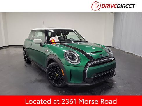 Used 2023 MINI Cooper SE image 1