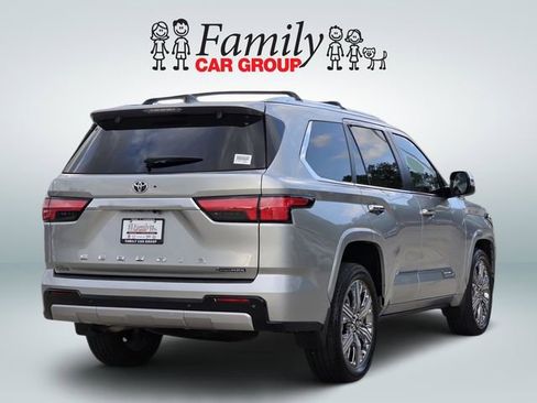 Used 2025 Toyota Sequoia Capstone AWD/4WD image 4