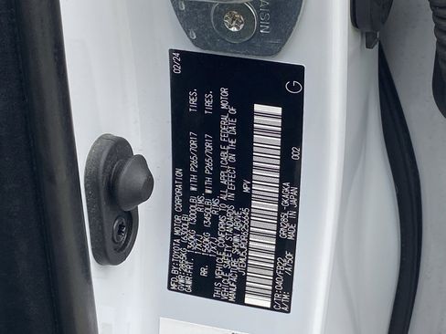 Certified 2024 Toyota 4Runner SR5 AWD/4WD image 31