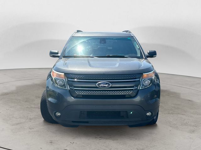 Used 2015 Ford Explorer Limited w/ Equipment Group 302A AWD/4WD image 2