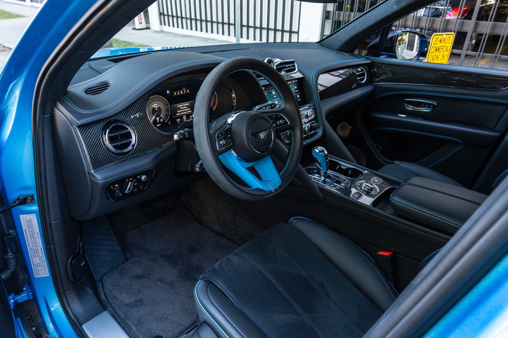 Used 2023 Bentley Bentayga AWD/4WD image 2