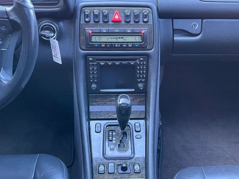 Used 2001 Mercedes-Benz CLK 55 AMG Coupe image 29