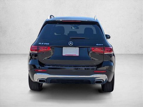 Used 2020 Mercedes-Benz GLB 250 4MATIC image 7