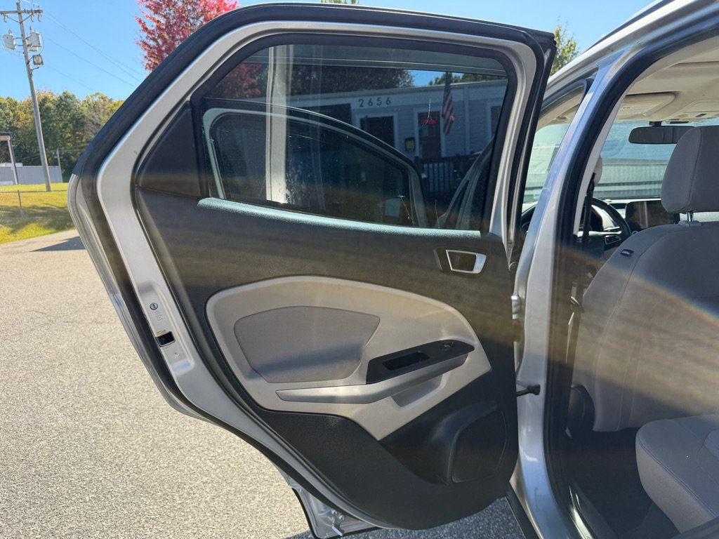 Used 2018 Ford EcoSport SE FWD image 23