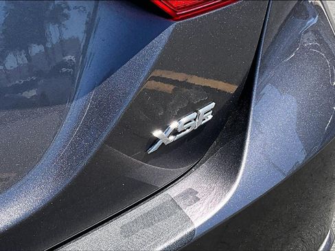 Used 2018 Toyota Camry XSE FWD image 9