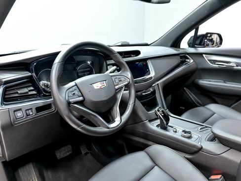 Used 2022 Cadillac XT6 Luxury FWD image 9