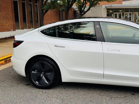 Used 2018 Tesla Model 3 image 7