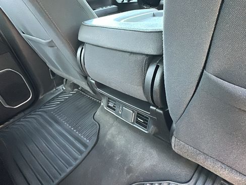 Used 2025 Chevrolet Silverado 2500 LT w/ Convenience Package AWD/4WD image 28