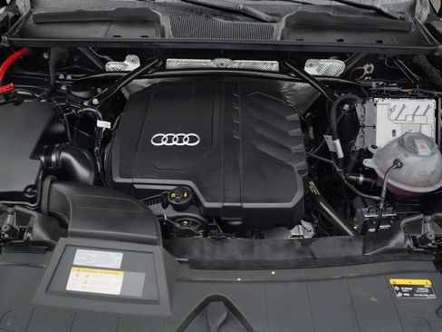 Used 2023 Audi Q5 2.0T Premium w/ Convenience Package image 13