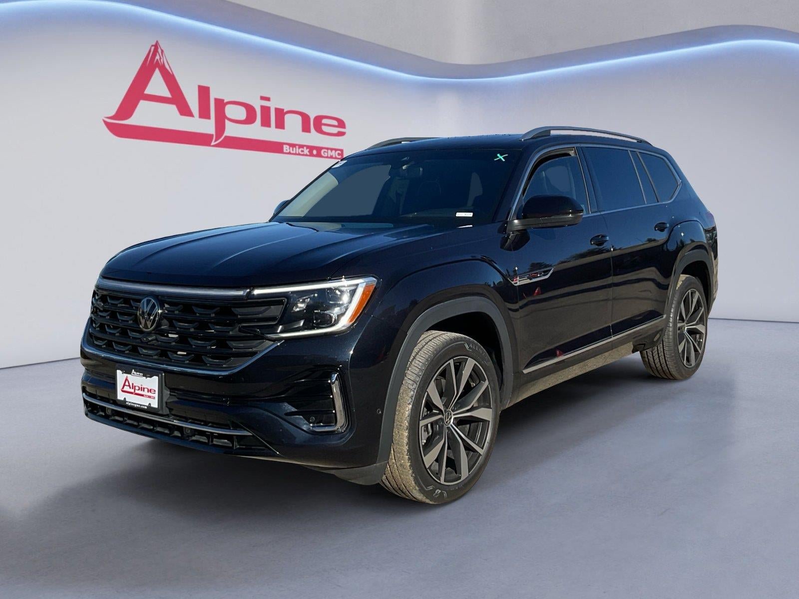 Used 2024 Volkswagen Atlas SEL Premium R-Line AWD/4WD image 1