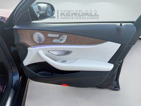 Used 2023 Mercedes-Benz E 450 4MATIC Sedan image 32