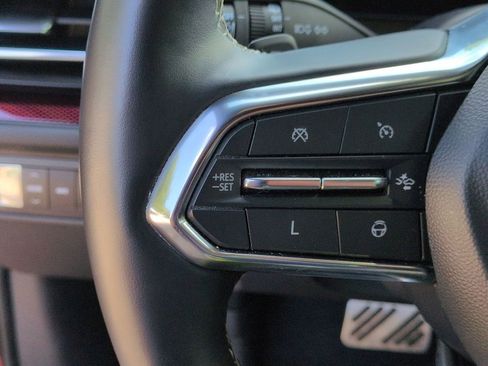 Certified 2024 Chevrolet Traverse Z71 w/ Enhanced Driving Package image 12