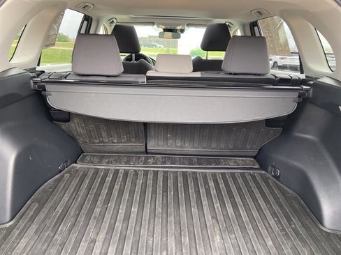 Used 2020 Toyota RAV4 XLE w/ Convenience Package AWD/4WD image 35