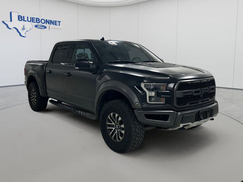 Used 2020 Ford F150 Raptor w/ Equipment Group 802A Luxury AWD/4WD image 3