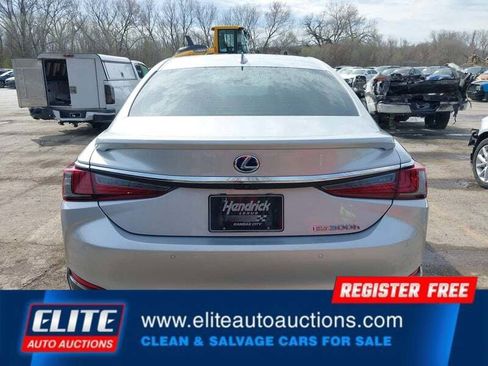 Used 2021 Lexus ES 300h w/ Premium Package FWD image 32