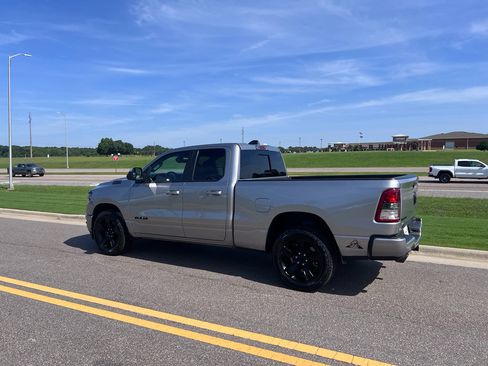 Used 2022 RAM 1500 Big Horn w/ Night Edition RWD image 6