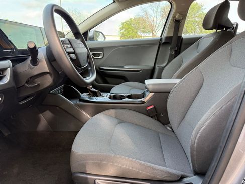Used 2025 Kia K4 LXS image 29
