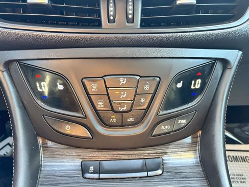Used 2017 Buick Envision Essence AWD/4WD image 24