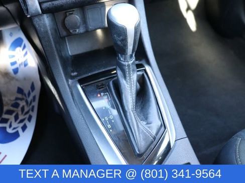 Used 2018 Toyota Corolla LE image 23