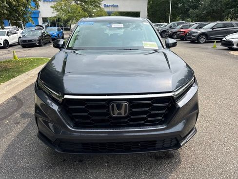 Used 2024 Honda CR-V LX image 2