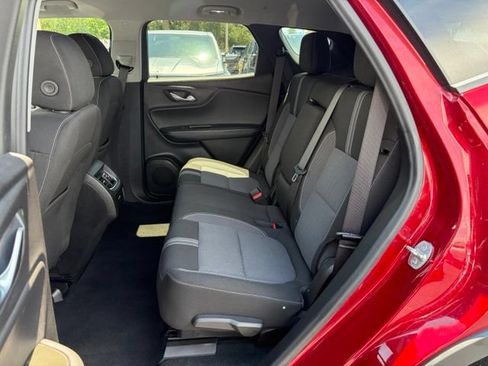 Used 2025 Chevrolet Blazer LT FWD image 15