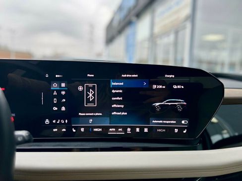 Used 2025 Audi Q6 e-tron Premium Plus w/ Premium Plus image 30