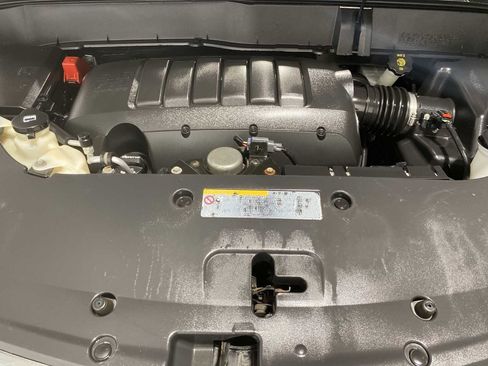 Used 2016 Chevrolet Traverse LT w/ Style and Technology Package image 9