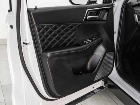 Used 2022 Mitsubishi Outlander SEL image 42