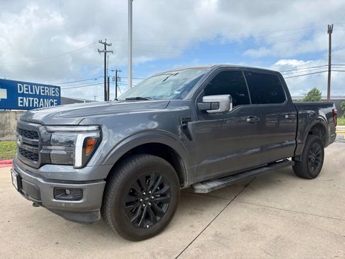 Used 2025 Ford F150 Lariat w/ Equipment Group 501A Mid AWD/4WD image 5