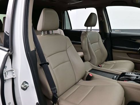 Used 2021 Honda Pilot Touring image 38