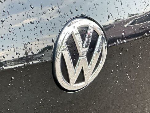 Used 2016 Volkswagen Golf SE FWD image 18