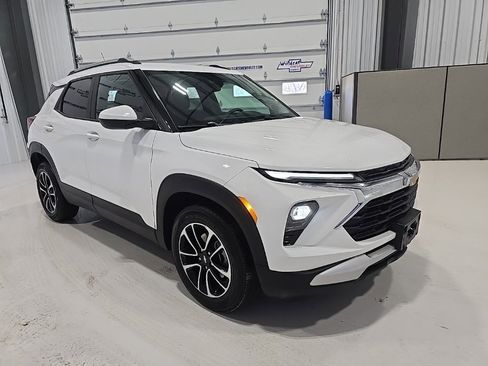 Used 2025 Chevrolet TrailBlazer LT image 10