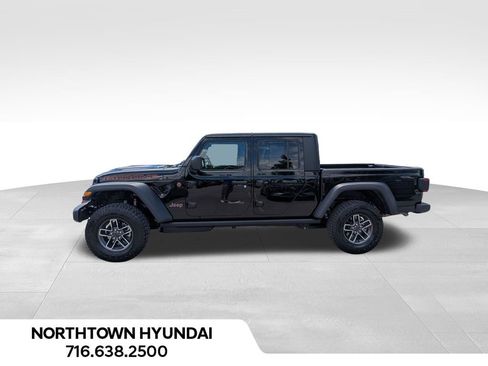 Used 2026 Jeep Gladiator Mojave AWD/4WD image 2