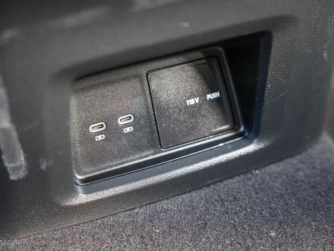 Used 2024 Volkswagen Atlas SE FWD image 7