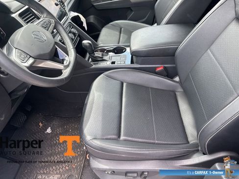 Used 2022 Volkswagen Atlas SE w/ Panoramic Sunroof Package FWD image 13