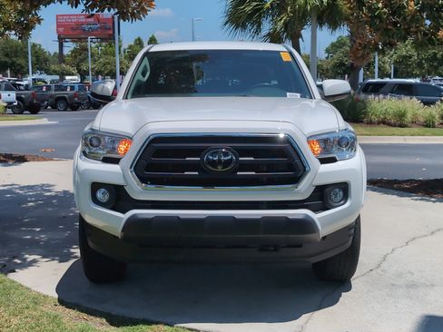 Certified 2023 Toyota Tacoma SR5 w/ Technology Package AWD/4WD image 3