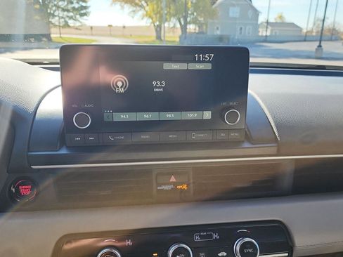 Used 2023 Honda Pilot LX image 13