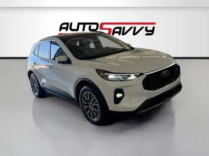 Used 2025 Ford Escape SE w/ PHEV Premium Package