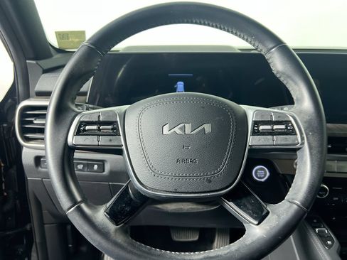 Certified 2024 Kia Telluride EX w/ EX Captain's Chair Package FWD image 15