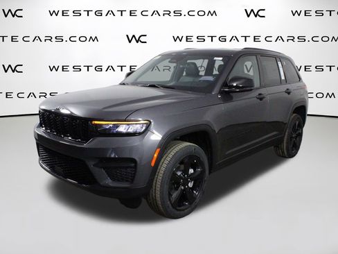 New 2025 Jeep Grand Cherokee Altitude image 1