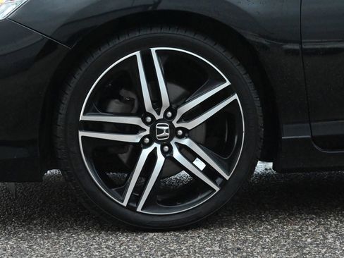 Used 2017 Honda Accord Sport image 24