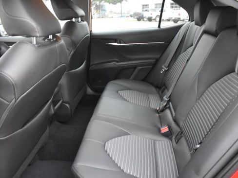 Used 2024 Toyota Camry SE image 15