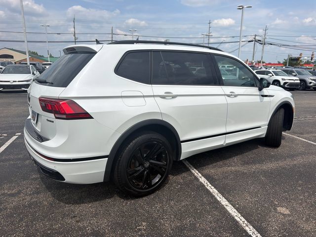 Certified 2023 Volkswagen Tiguan SE R-Line AWD/4WD image 4