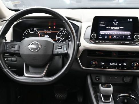 Used 2025 Nissan Rogue SV AWD/4WD image 6