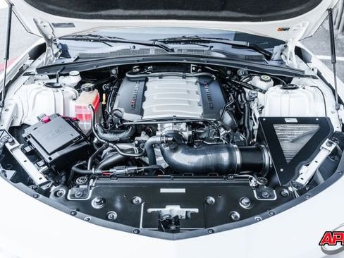 Used 2018 Chevrolet Camaro SS image 23