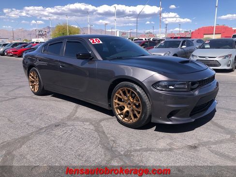 Used 2020 Dodge Charger SXT w/ Blacktop Package image 2