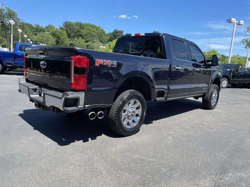 Used 2023 Ford F250 Lariat w/ Lariat Ultimate Package AWD/4WD image 6