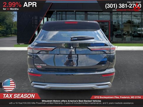 Used 2025 Mitsubishi Outlander SE image 6