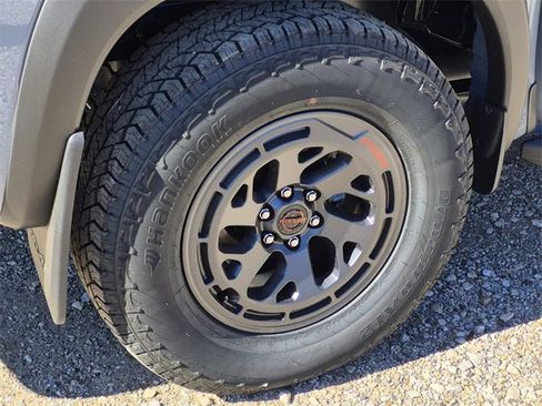 New 2026 Nissan Frontier PRO-4X w/ Pro-4x Convenience Package image 5